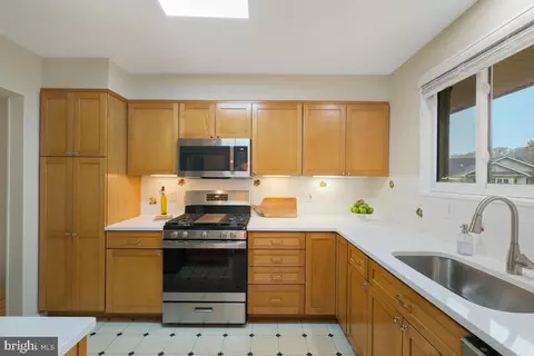 11111 Nicholas Dr, Silver Spring, MD 20902 photo 11