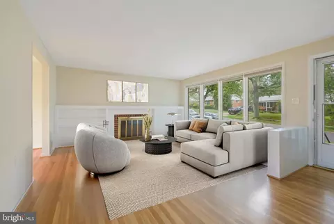 11111 Nicholas Dr, Silver Spring, MD 20902 photo 2