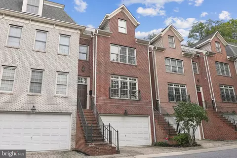 12007 Montrose Park Pl, Rockville, MD 20852