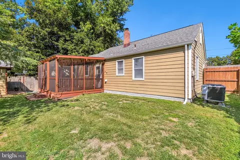 Exterior - 2806 Sheraton St, Silver Spring, MD 20906 photo 8 of 14