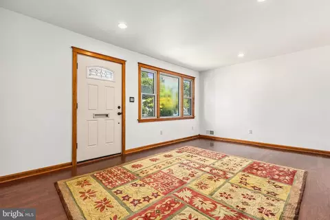 Living - 2806 Sheraton St, Silver Spring, MD 20906 photo 3 of 4
