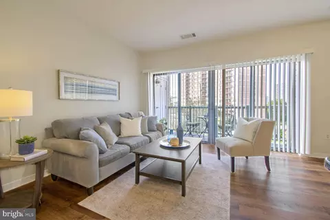 8045 Newell St #206, Silver Spring, MD 20910 photo 9