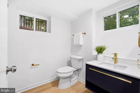 Bath - 20 Parkside Rd, Silver Spring, MD 20910 photo 4 of 5