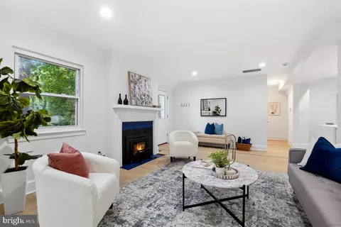 Other - 20 Parkside Rd, Silver Spring, MD 20910 photo 2 of 16