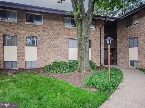 9908 Walker House Rd #9908-6, Montgomery Village, MD 20886