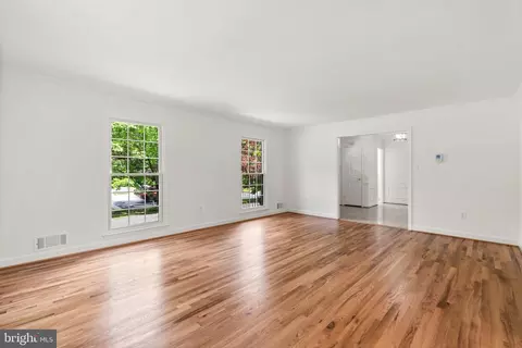 11816 Kemp Mill Rd, Silver Spring, MD 20902 photo 7
