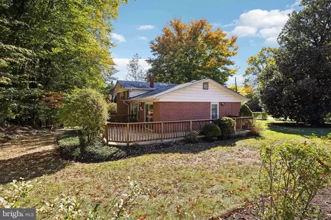 Exterior - 1104 Dunoon Rd, Silver Spring, MD 20903 photo 3 of 4