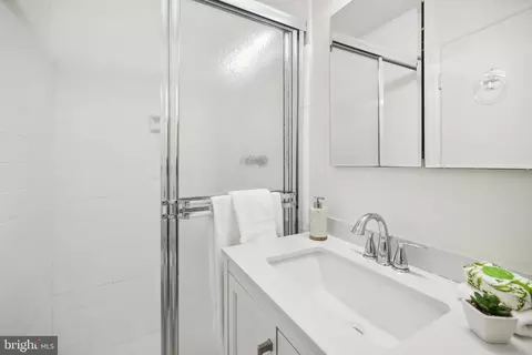 Bath - 1104 Dunoon Rd, Silver Spring, MD 20903 photo 2 of 4