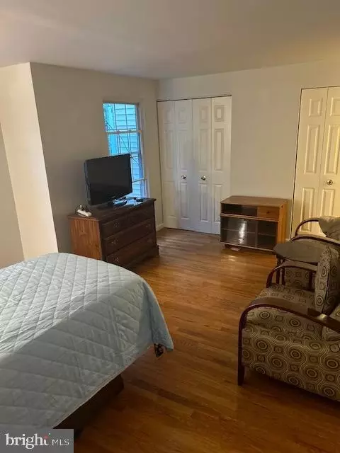 Bedroom - 2232 Wimbledon Cir, Silver Spring, MD 20906 photo 2 of 6