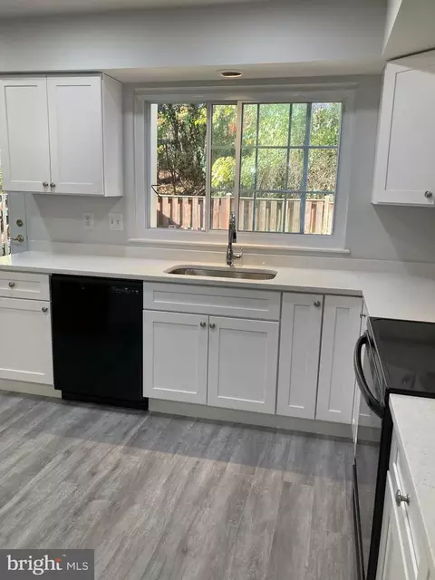 Kitchen - 2232 Wimbledon Cir, Silver Spring, MD 20906 photo 7 of 7