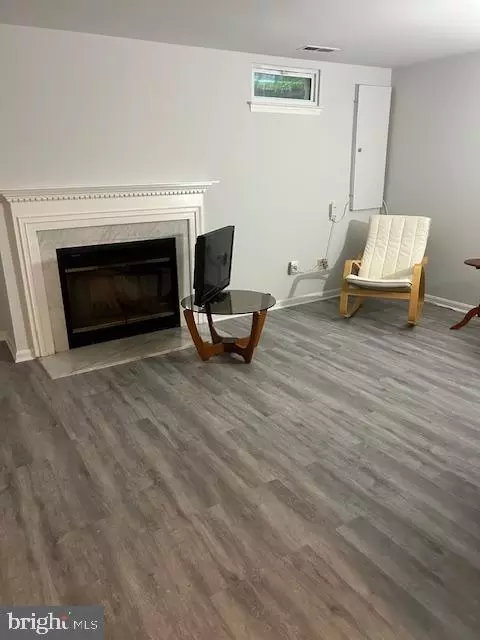 Living - 2232 Wimbledon Cir, Silver Spring, MD 20906 photo 1 of 5