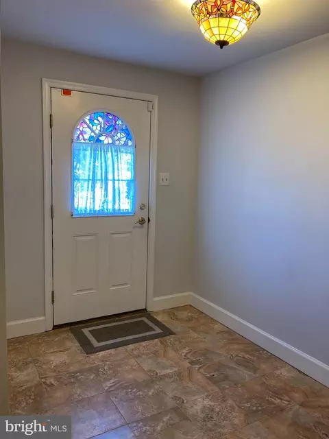 Entry Way - 2232 Wimbledon Cir, Silver Spring, MD 20906 photo 8 of 12