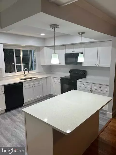 Kitchen - 2232 Wimbledon Cir, Silver Spring, MD 20906 photo 2 of 7