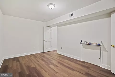 15601 Thompson Rd, Silver Spring, MD 20905 photo 59