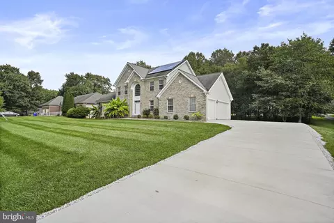 15601 Thompson Rd, Silver Spring, MD 20905 photo 3