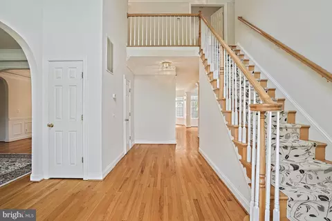 15601 Thompson Rd, Silver Spring, MD 20905 photo 4