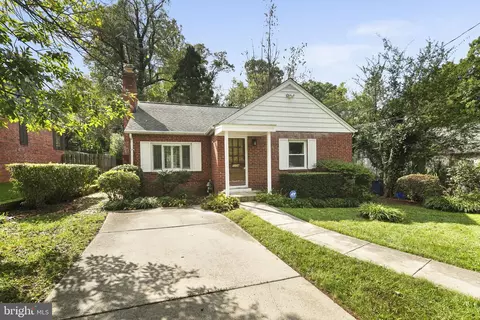 1104 Dennis Ave, Silver Spring, MD 20901
