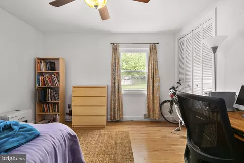 Bedroom - 1104 Dennis Ave, Silver Spring, MD 20901 photo 6 of 9