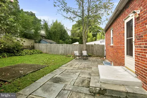 Exterior - 1104 Dennis Ave, Silver Spring, MD 20901 photo 4 of 9