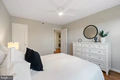 Bedroom - 2211 Washington Ave #301, Silver Spring, MD 20910 photo 4 of 8