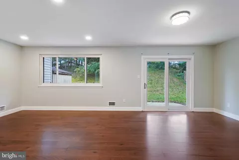 807 Lowander Ln, Silver Spring, MD 20901 photo 7