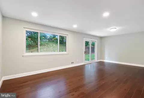 807 Lowander Ln, Silver Spring, MD 20901 photo 8