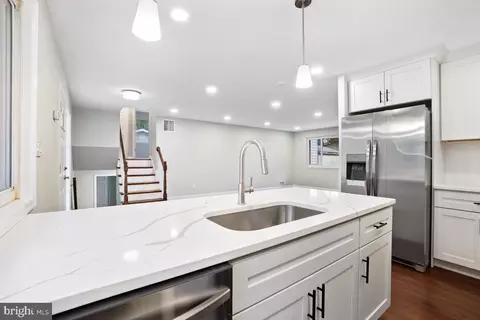 807 Lowander Ln, Silver Spring, MD 20901 photo 17