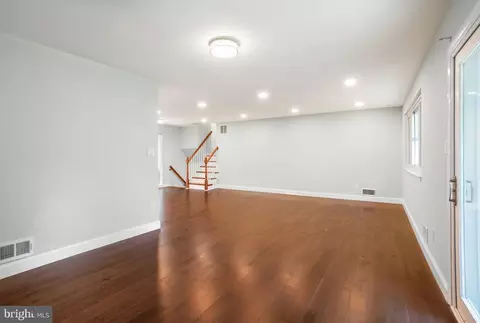 807 Lowander Ln, Silver Spring, MD 20901 photo 10