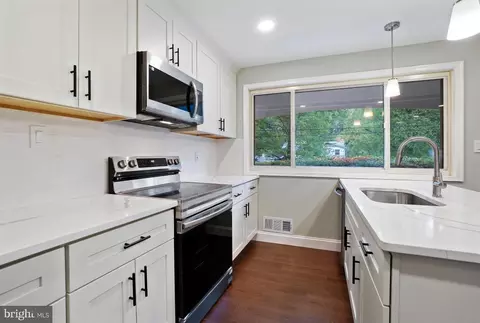 807 Lowander Ln, Silver Spring, MD 20901 photo 15