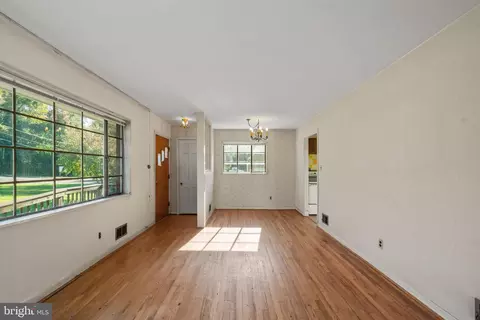 717 Anderson St, Silver Spring, MD 20904 photo 5