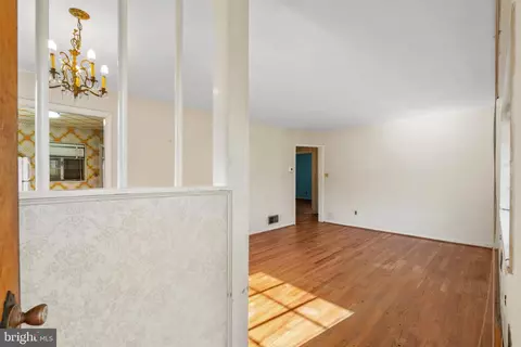 717 Anderson St, Silver Spring, MD 20904 photo 4