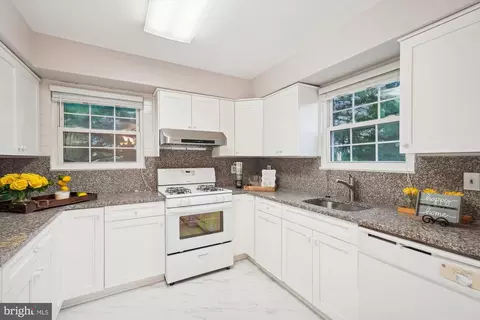 13131 Broadmore Rd, Silver Spring, MD 20904 photo 13