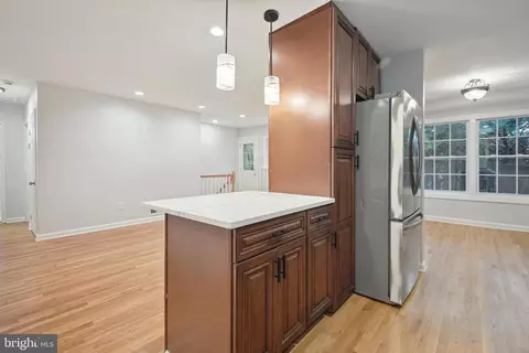 Entry Way - 1009 Roswell Dr, Silver Spring, MD 20901 photo 3 of 3