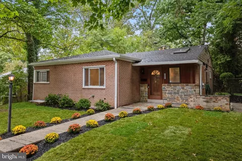 Exterior - 1009 Roswell Dr, Silver Spring, MD 20901 photo 2 of 5