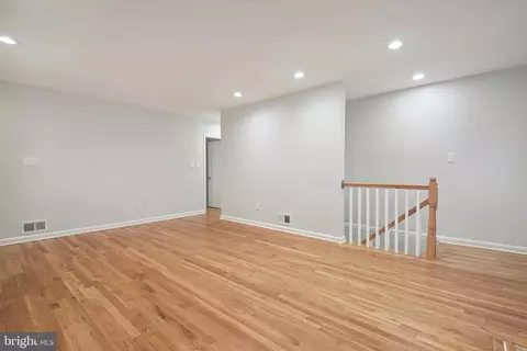 Living - 1009 Roswell Dr, Silver Spring, MD 20901 photo 4 of 4