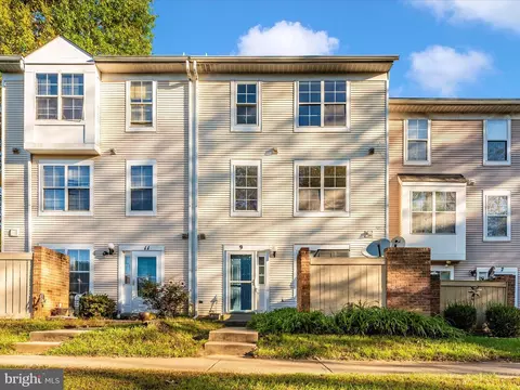 9 Harbor Tree Ct, Montgomery Village, MD 20886
