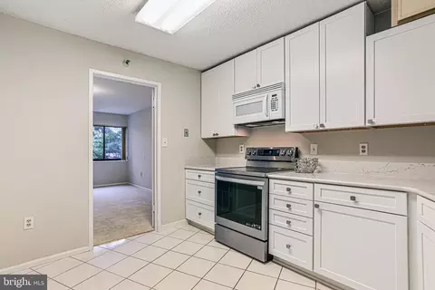 Kitchen - 15101 Interlachen Dr #1-504, Silver Spring, MD 20906 photo 2 of 2