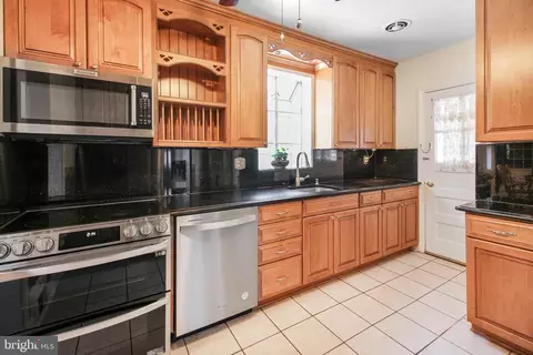 9509 Wire Ave, Silver Spring, MD 20901 photo 9