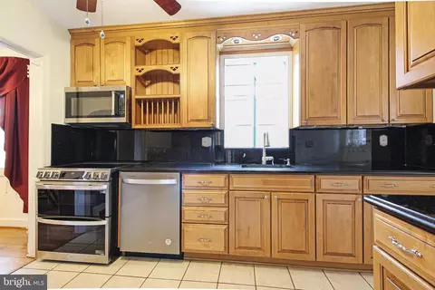 9509 Wire Ave, Silver Spring, MD 20901 photo 4
