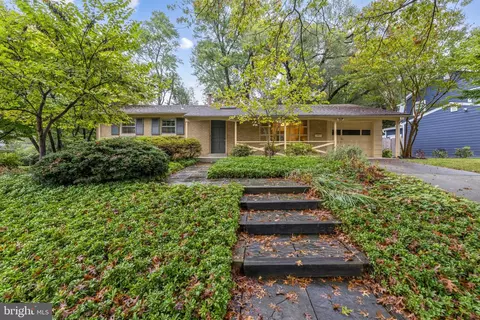 8600 Bunnell Dr, Potomac, MD 20854