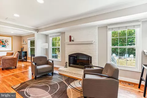 9013 Paddock Ln, Potomac, MD 20854 photo 17