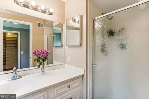 9013 Paddock Ln, Potomac, MD 20854 photo 27