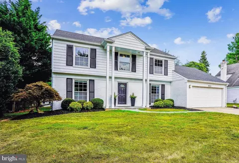 9013 Paddock Ln, Potomac, MD 20854 photo 2