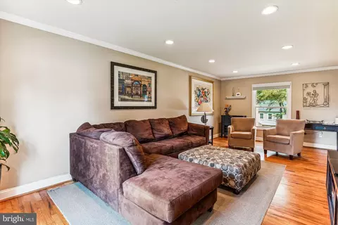 9013 Paddock Ln, Potomac, MD 20854 photo 10