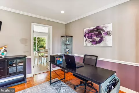 9013 Paddock Ln, Potomac, MD 20854 photo 5