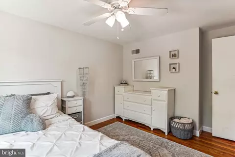 9013 Paddock Ln, Potomac, MD 20854 photo 31
