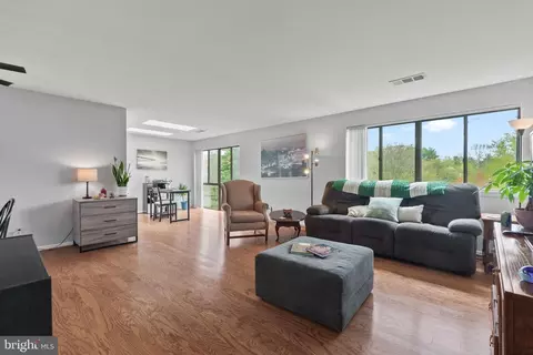 10100 Little Pond Pl #10100, Montgomery Village, MD 20886