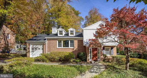 621 Crocus Dr, Rockville, MD 20850