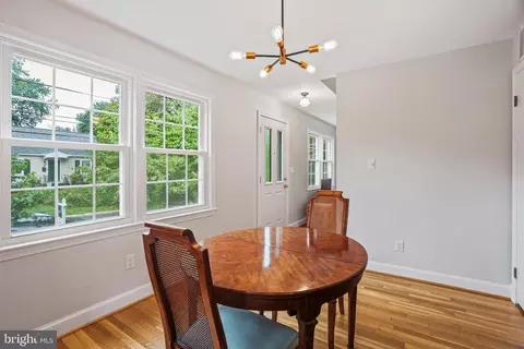 Dining - 805 Guilford St, Silver Spring, MD 20901 photo 2 of 2