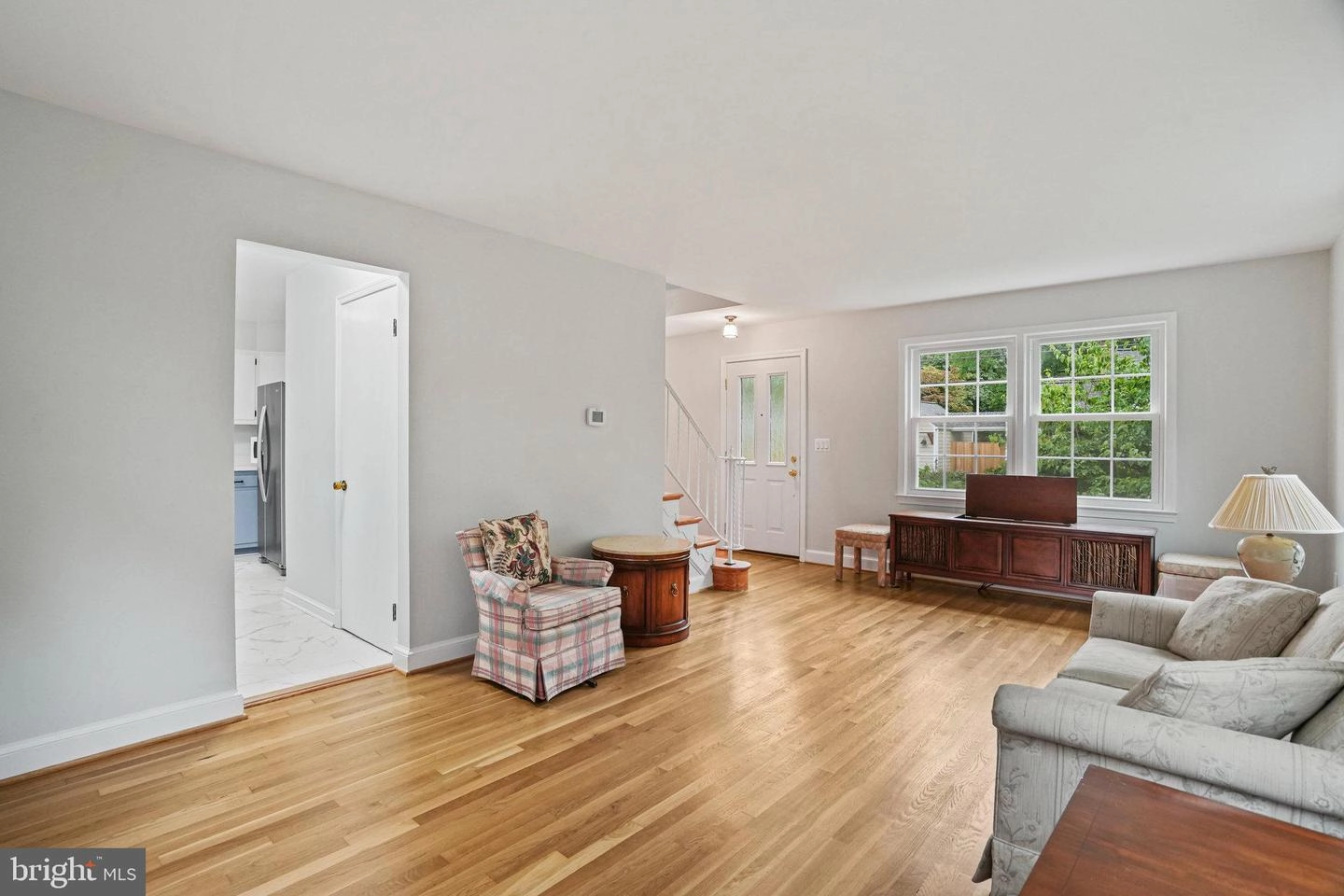 Living - 805 Guilford St, Silver Spring, MD 20901 photo 3 of 3